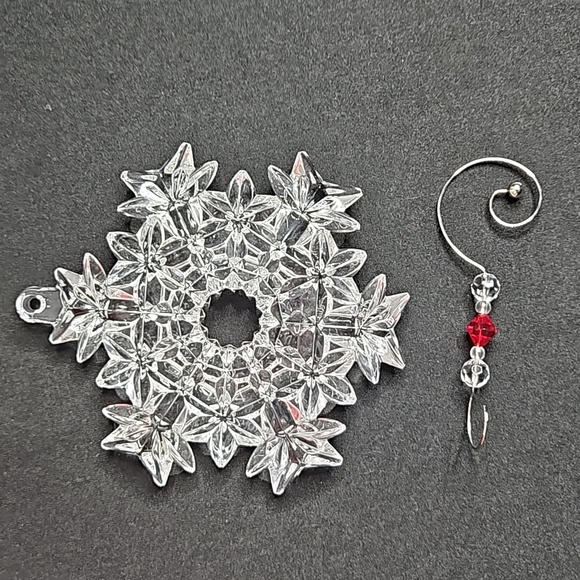 WATERFORD CRYSTAL ANNUAL SNOW CRYSTAL "2007" CHRISTMAS TREE ORNAMENT - Picture 3 of 9